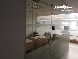  4 مكتب مميزة في شارع الجاردنز للبيع