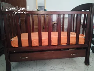  4 سرير اطفال