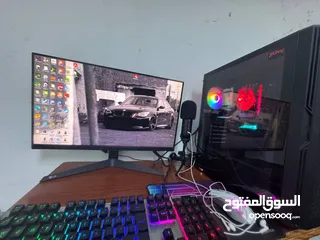  1 GAMING COMPUTER FOR SALE (full set up) with monitor and mic