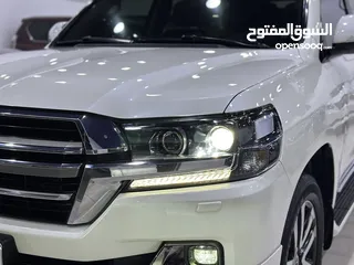  7 2019 LAND CRUISER GXR V8