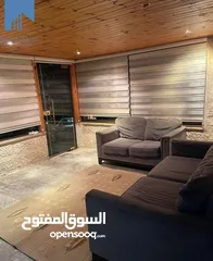  1 شقة أرضية مميزة للبيع في أم السماق  - قرب إشارة الدر المنثور 165م مع ترس وحديقة 120م