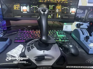  1 Logitech extreme 3D proyolk for flight simulation