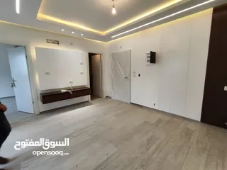  4 شقه غير مفروشه للايجار