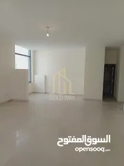  3 شقة أرضية معلقة 215م في أجمل مناطق الدوار الخامس (زهران)/ ref 4048