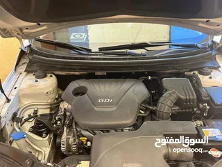  3 كيا فورتي فحص 3 جيد امام يمين مضروب ومشغول