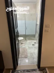  8 بيت للايجار منطقه عين منجد رام الله