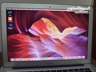  2 Mac book Apple