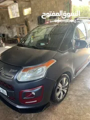  6 سيتروين c3 بيكاسو