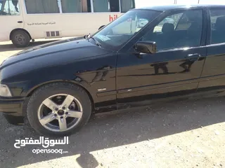  2 BMW موديل 1995