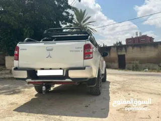  2 ميتسوبيشي هنتر اوتوماتيك برايفت نخب ماطور 2500ديزل