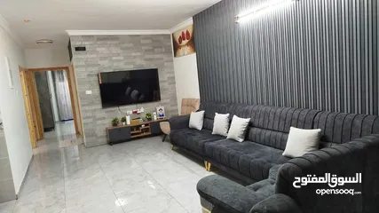  1 شقة مشطبة للبيع اطلالة ساحرة ع كل مدينة نابلس في دوار التعاون