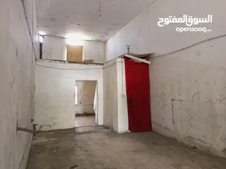  2 مخازن و معارض بالحزام الدائري