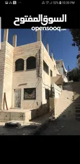  1 شقه البيت في جبل طارق شارع الرجيم جنوب اكاديمية الوطن العربي مكونه من غرفتين وصالون كبير وحمامين