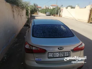  1 Kia k3 غير مجمركة للأعفاءات الطبيه نظيفه جدا 2015 بنزين اصلي ماتور 1600 cc