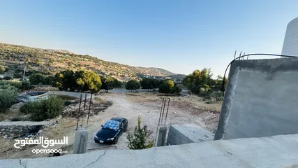  9 ارض + منزل للبيع