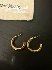  2 Classic, elegant and modern half hoops