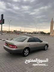  4 لكزسESموديل 2000