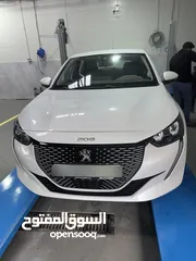  4 بيجو 208 كهربائيه 2021