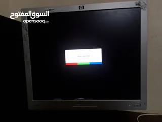  2 شاشة كومبيوتر مستعملة (فيها لون ابيض من تحت كما في الصورة )