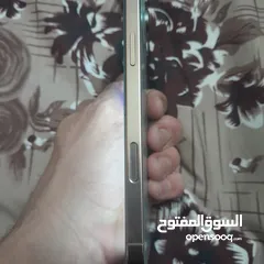  3 ايفون 16 برو ماكس كوبي لون ذهبي