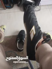  1 حذاء مستعمل اسبوع