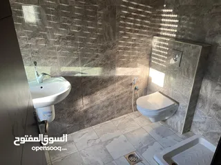  6 شقة للبيع قرب لاكاسا مول في ضاحية الريحان