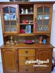  1 بوفيه شبه جديده قطعتين للبيع