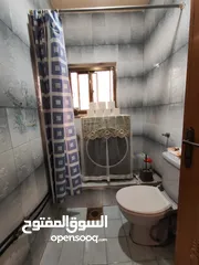  5 للبيع:  فرصة استثمارية ذهبية بسعر مغري-عمارة مستقلة في بيتونيا