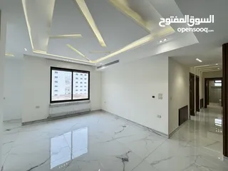  10 شقة مميزة طابق اول بأجمل مناطق خلدا مساحة واسعه 240م بسعر مميز