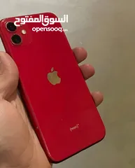  3 ايفون 11 مستعمل سنه الشاشه عليها خطين زغار