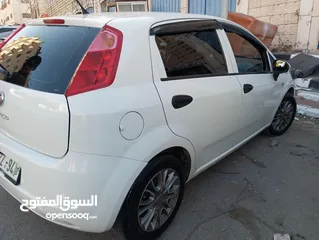  2 سيارة فيات جراند بونتو 2015 بحالة جيدة جدا