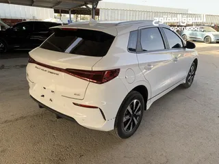 7 BYD E2 2022 بي واي ديه 2022 صنف لوكشري فل الفل بحاله الوكاله