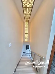  11 شاليه مميز  للبيع
