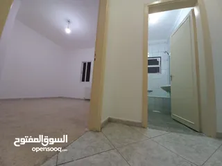  7 شقة في عرجان قرب مستشفى الرويال واسعة مميزة طابق ثاني مع مصعد وبلكونة