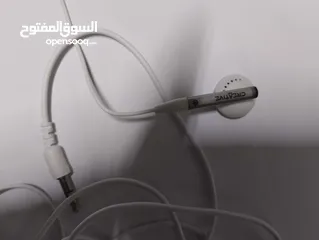  4 سماعة صوت واضح ونقي وعالي جدا من ماركة creative للبيع