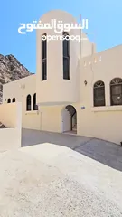  13 Three villas in Ruwi  ثلال فلل في روي للبيع مساحة الاوض 1000 منتر مربع