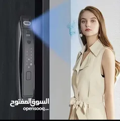  8 قفل باب مع شاشة افضل نوعية يعمل على البصمة والتعرف على الوجة ويعمل على الكرت والرقم السري والمفتاح