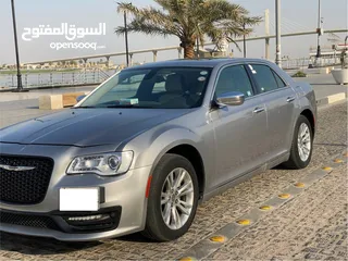  13 للبيع: كرايزلر C300 فئة C موديل 2016 بحالة ممتازة ومواصفات مميزة