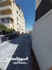  22 خلدا 160م داخلي و120م خارجي ومدخل خاص وكراج خاص بسعر مغري