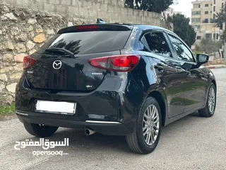  2 Mazda 2  Model 2021