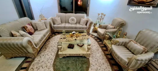  9 Sofa set ITALYطقم كنب ايطالي فاخر  نخب4 قطع 7   مقاعد و 4 قطع.  1 كبير + 3 طاولات ممتازة من الكويت