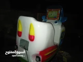  7 لعبه هزازة كهربائيه تعمل على العملة المعدنيه