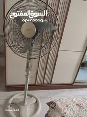  1 مروحة للبيع بحالة ممتازة