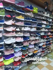  12 شروة محل كامل ستوكات جديد بضاعة مميزة للعيد أحذية رياضية رجالي ستاتي اطفال ماركات وغير ماركات