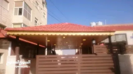  2 صيانه كافه اعمال الكرميد من تسريب المياه واستبدال الحبه المكسوره ومعالجه الخشب
