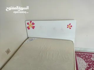  5 Single bed (queen size)