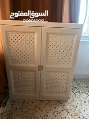  1 خزانة بلاستيك