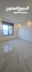  30 شقه ارضيه في اجمل مناطق الحمر 250 متر تشطيبات مميزه جدا من المالك جديده غير مسكونه دفعة و اقساط