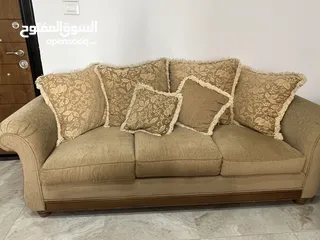  2 طقم كنب مستعمل بحالة جيدة جدا