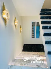  9 بيت شبه فيلا متلاصقه للبيع